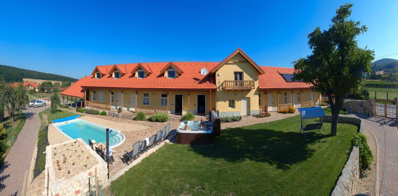 Penzión Tokaj Ostrožovič - B&B Veľká Tŕňa