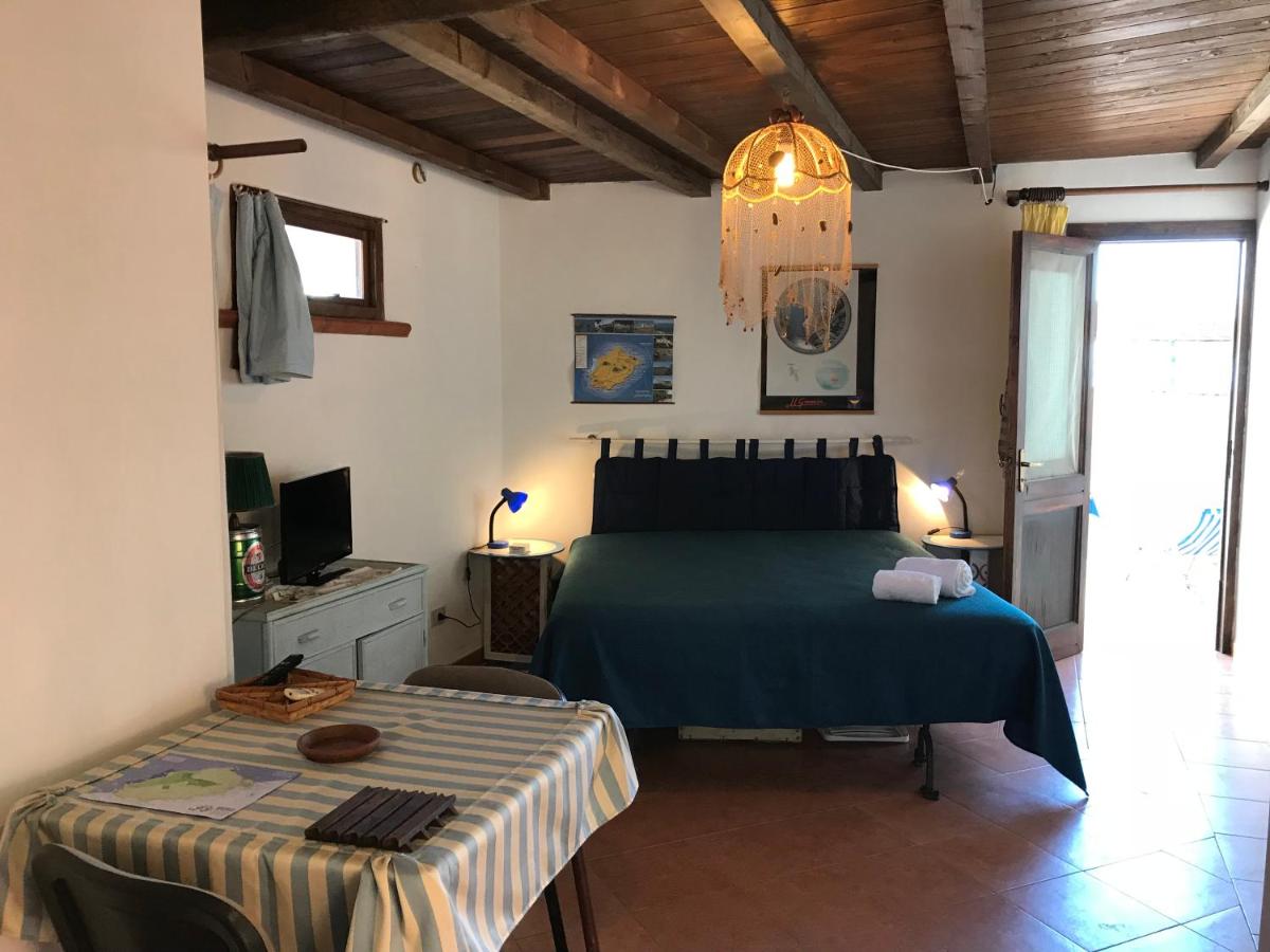 Case del Tramonto - Chambres d'hôtes Ustica