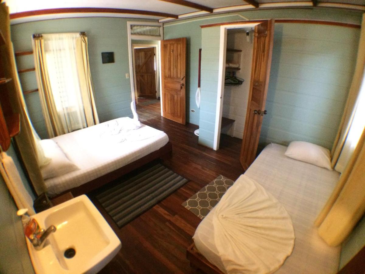 Habitación Triple con vistas al pueblo