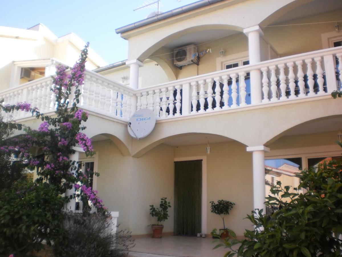 Apartmani Vedrana - Chambres d’hôtes Pakoštane