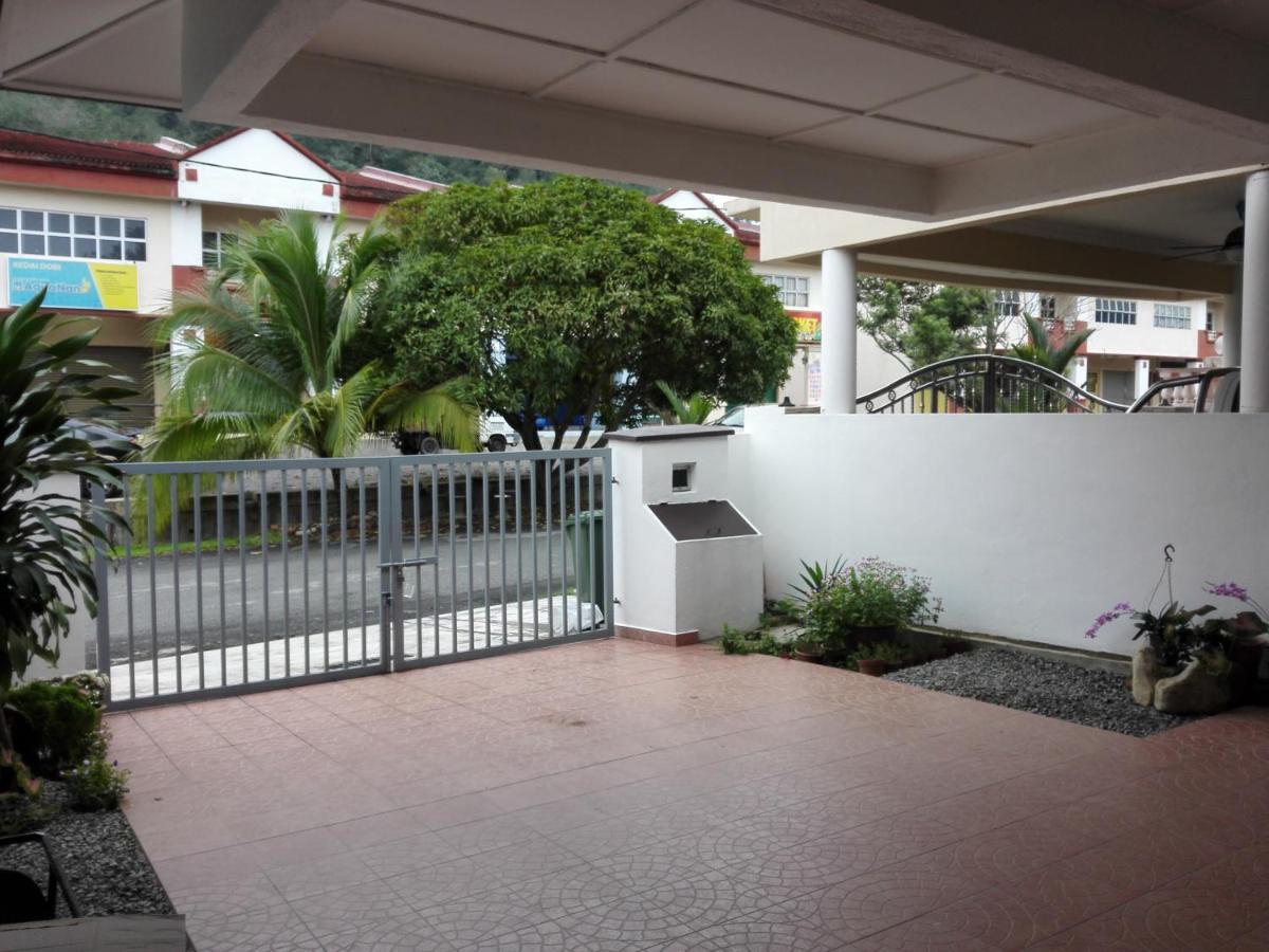 Wong Bentong Makmur Homestay - Ferienwohnung Bentung