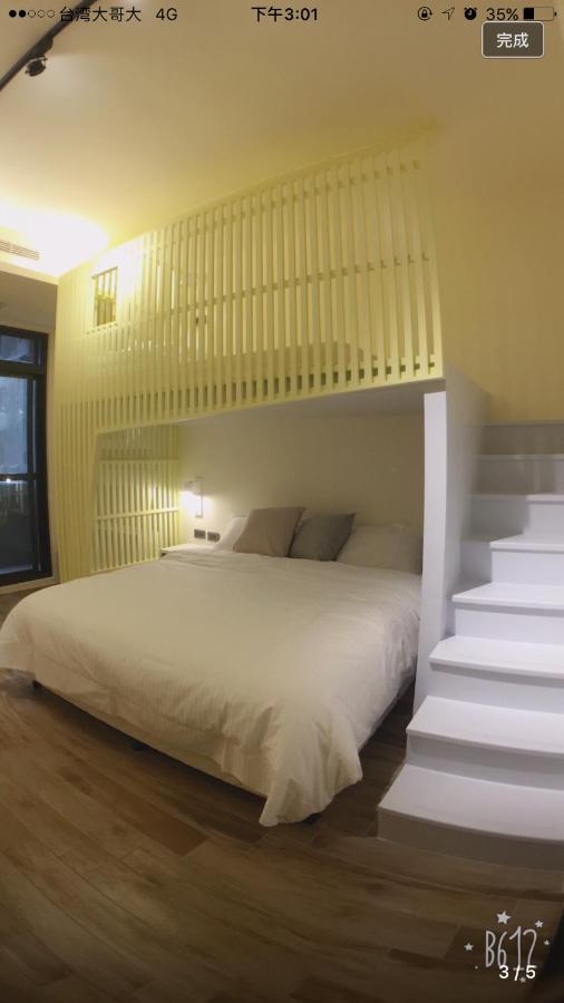 Dreibettzimmer mit Balkon