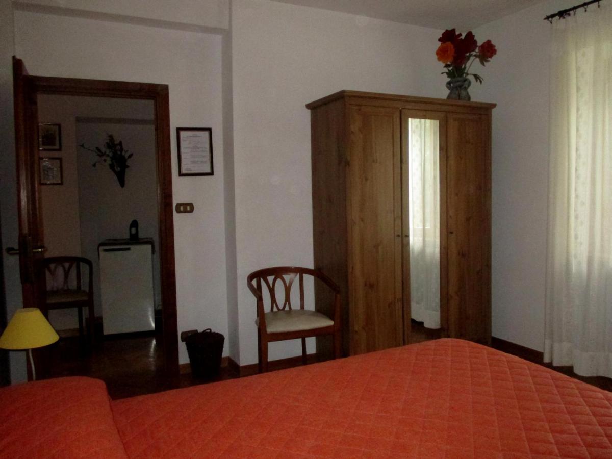 Grande Chambre Double avec Salle de Bains Commune