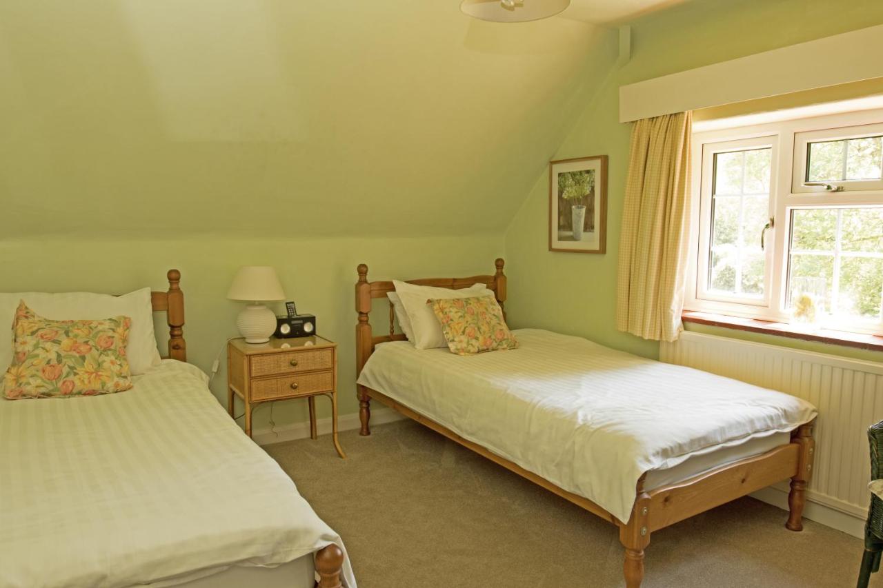 Twin Room with Shared Bathroom