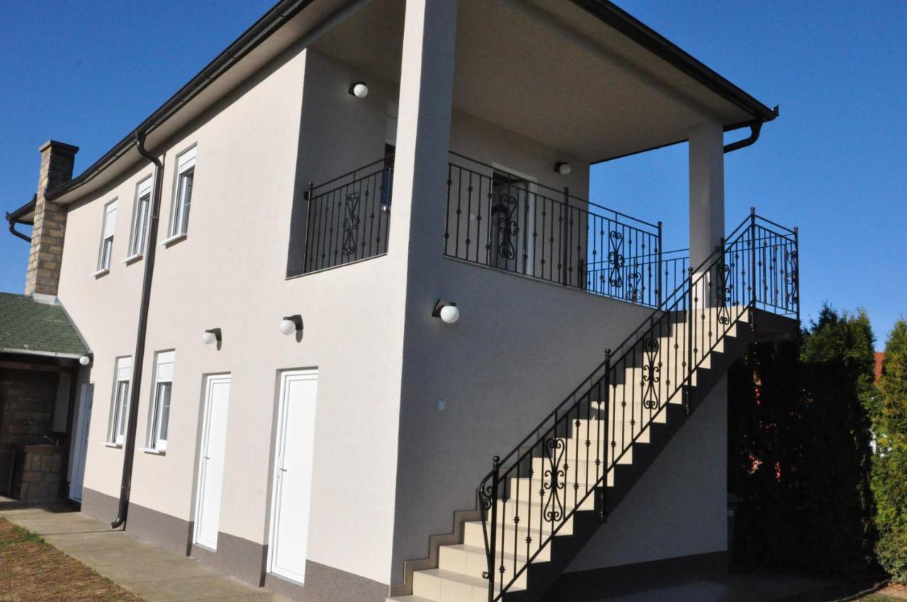 Aria lux apartmani - B&B
