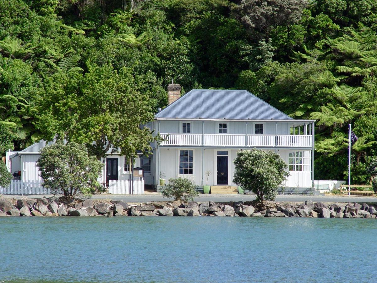 B&B Mangonui - The Old Oak Boutique Hotel - Bed and Breakfast Mangonui