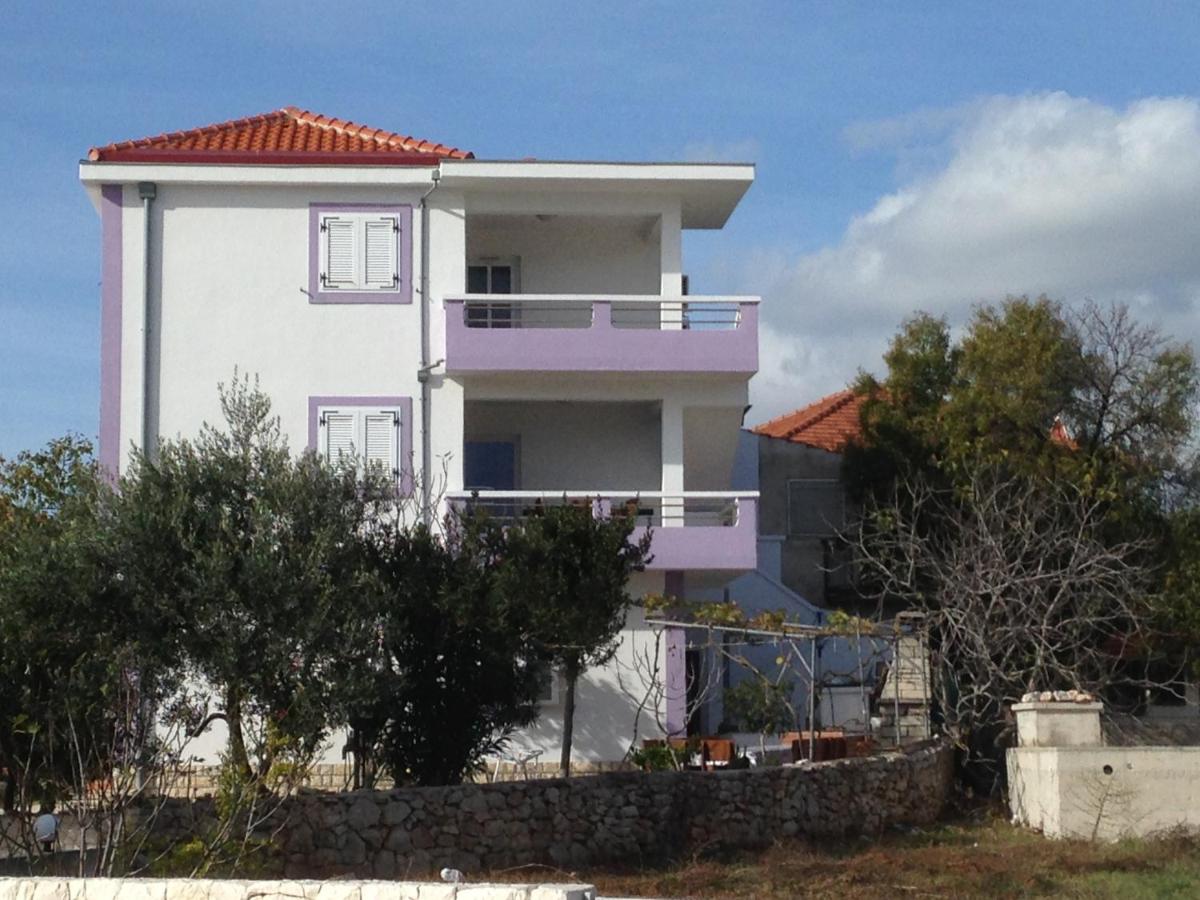 APARTMANI LIDIJA VINIŠČE - B&B