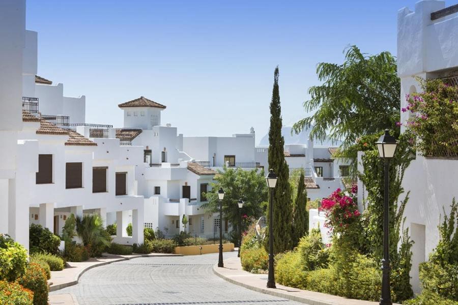 Apartment Sea View Alcaidesa 2 beds Golf & Beach - Chambres d’hôtes Alcaidesa