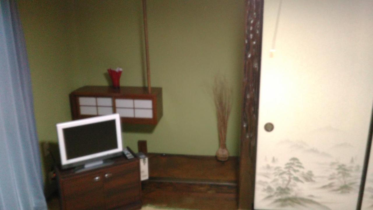 Camera Familiare in Stile Giapponese con Bagno in Comune