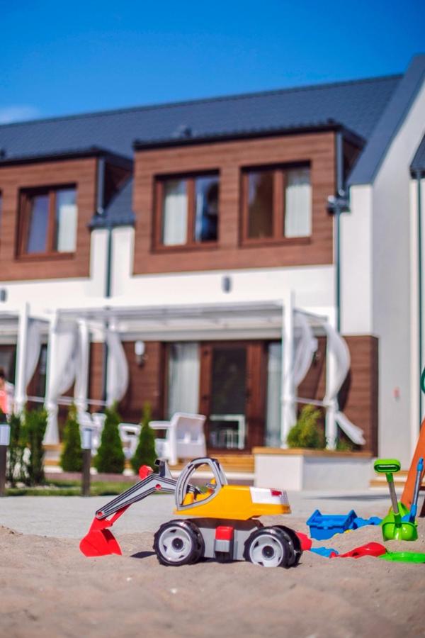 Słoneczna PRZYSTAŃ - Bed and Breakfast Dębki