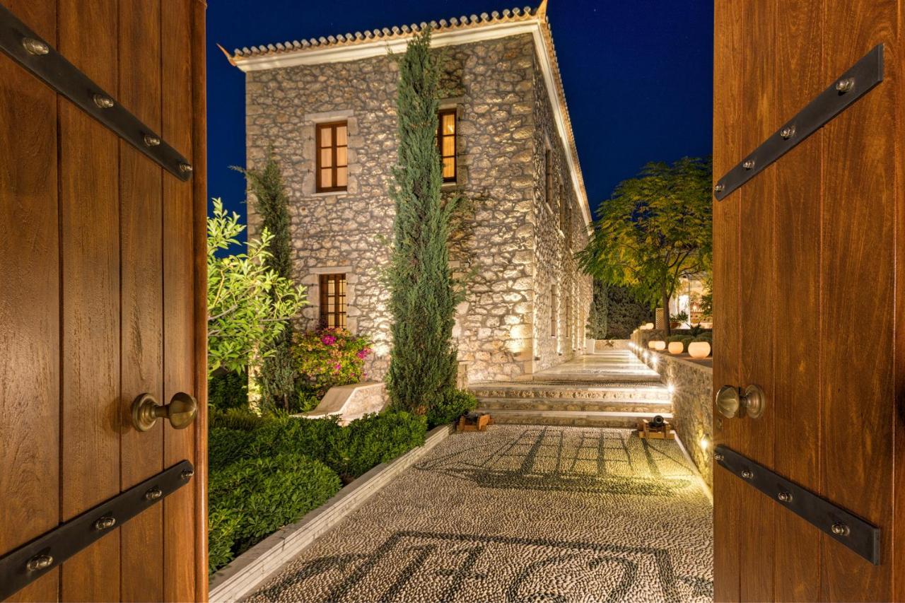 B&B Spetses - Mare Monte Luxury Suites - Bed and Breakfast Spetses