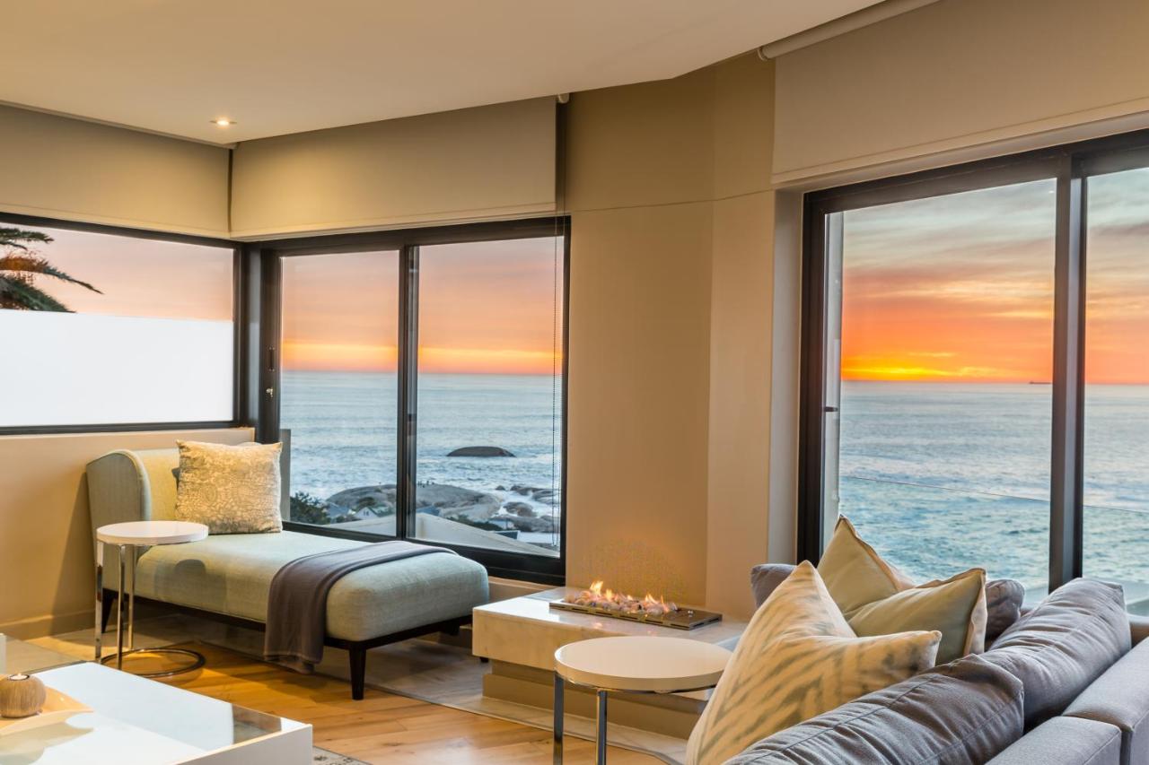 Three-Bedroom Apartment Suite with Sea Views