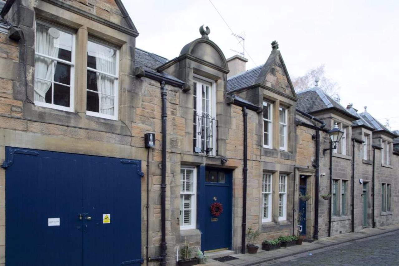 Quiet Ground Floor Mews Flat and parking - B&B