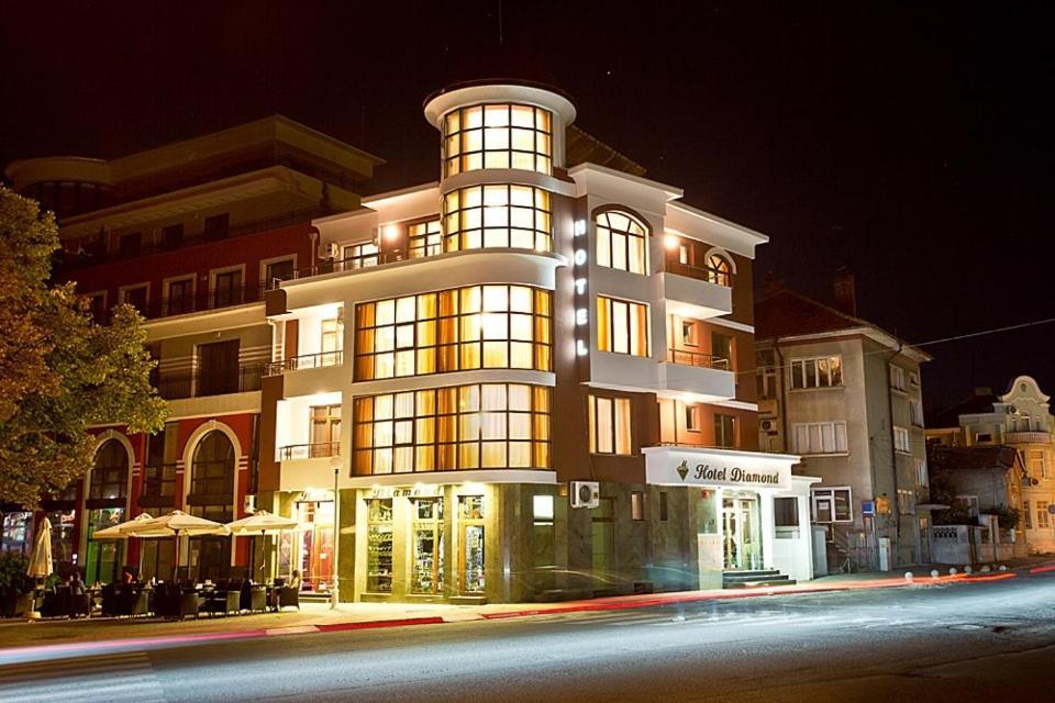 B&B Kazanlak - Hotel Diamond - Bed and Breakfast Kazanlak