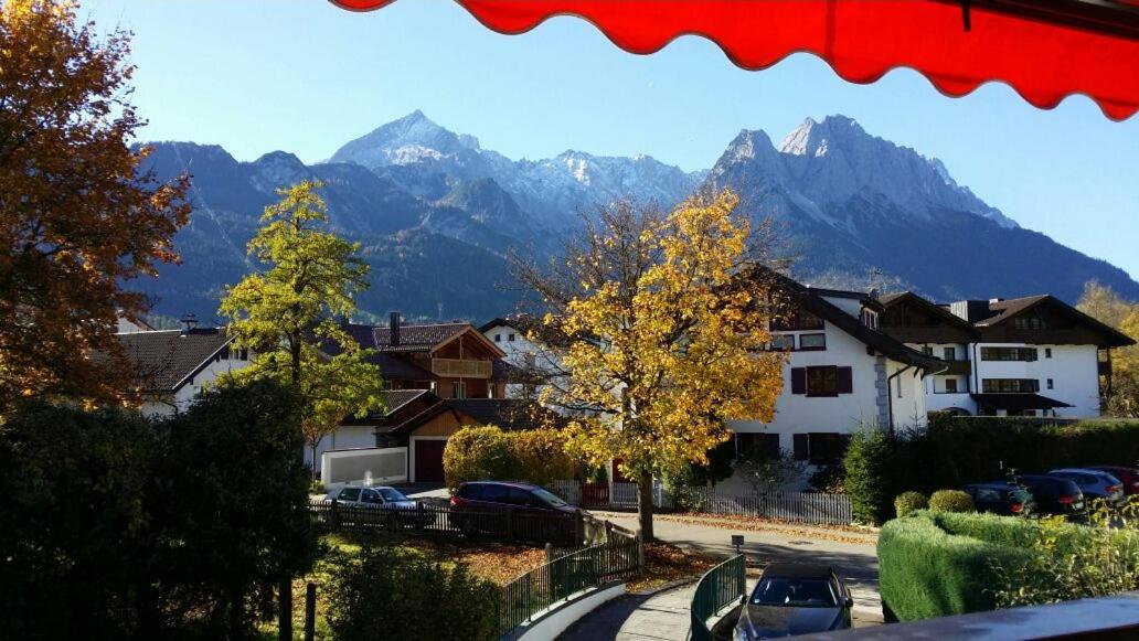 B&B Garmisch-Partenkirchen - Fewo Königsberger - Bed and Breakfast Garmisch-Partenkirchen