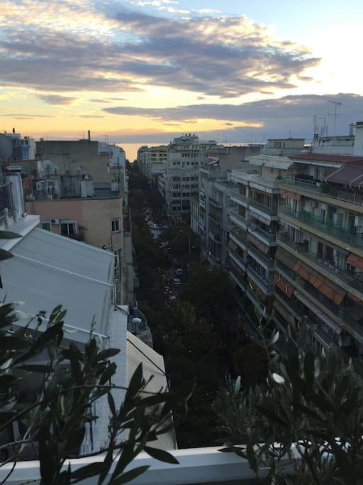 Stylish Seaview Rooftop - Bed and Breakfast Thessaloniki