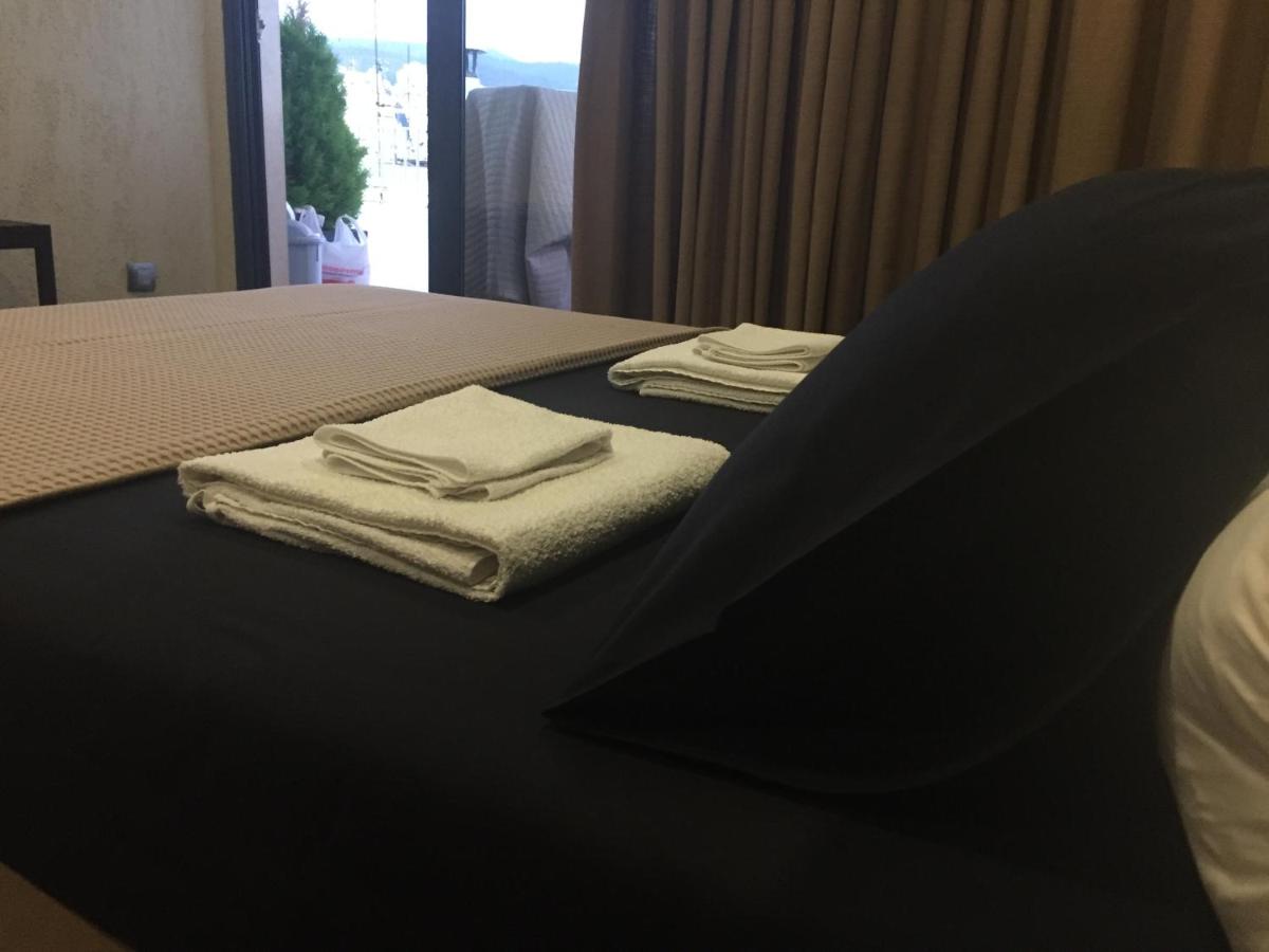 Deluxe tweepersoonskamer met balkon en uitzicht op zee