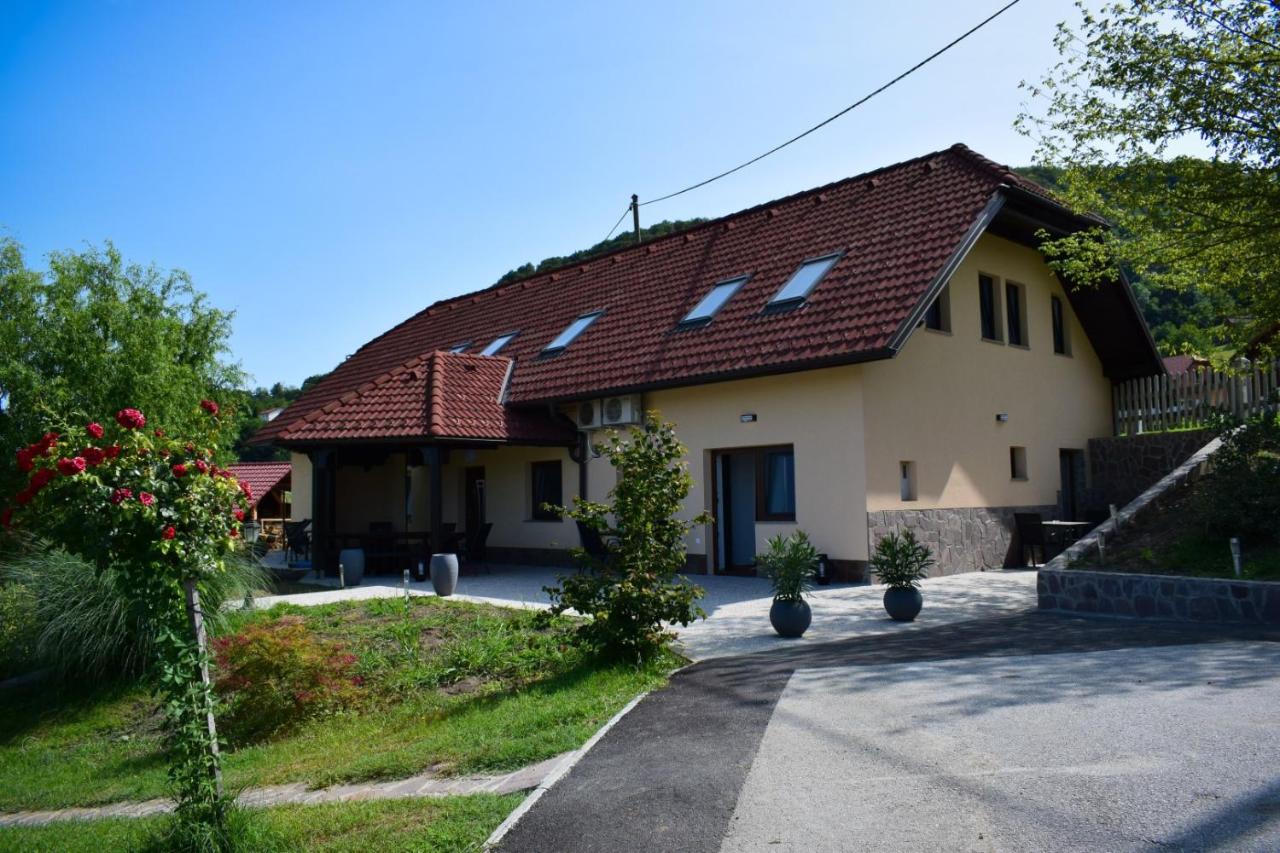 B&B Brežice - Farm Stay Zevnik - Bed and Breakfast Brežice