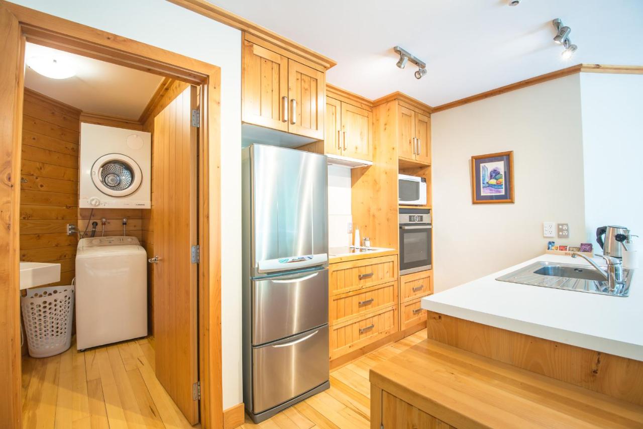 Un-Serviced One-Bedroom Apartment