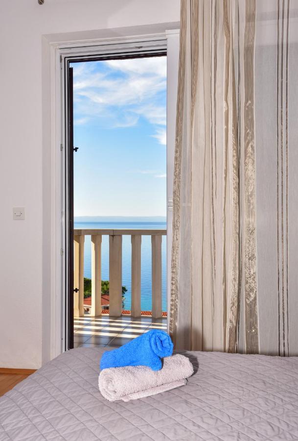 Appartamento con Balcone e Vista Mare