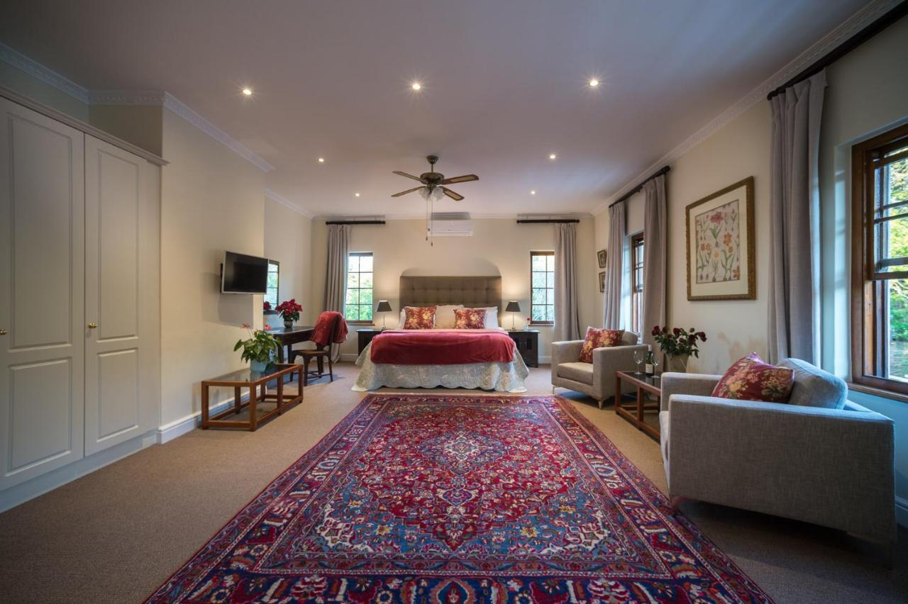 Suite mit Kingsize-Bett und Balkon