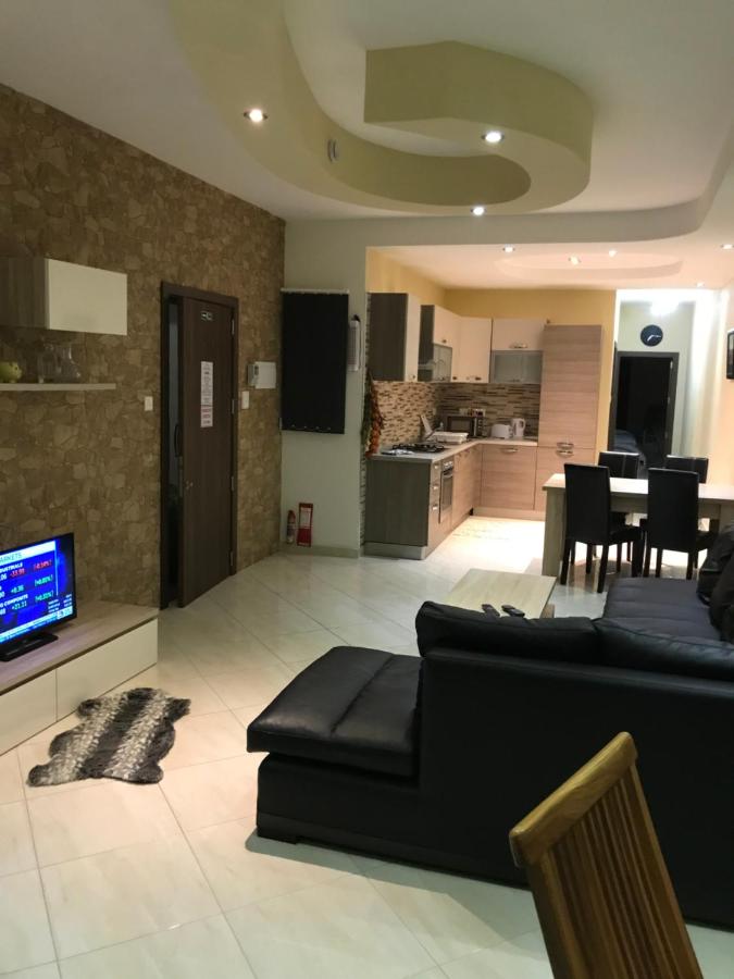 Simply British Apartment
