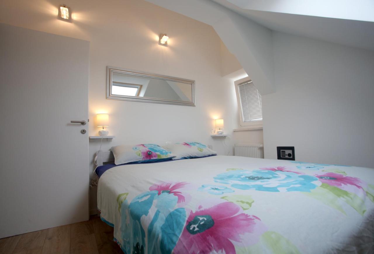 Apartment Andro,Trnje, private garage - Ferienwohnung Zagreb