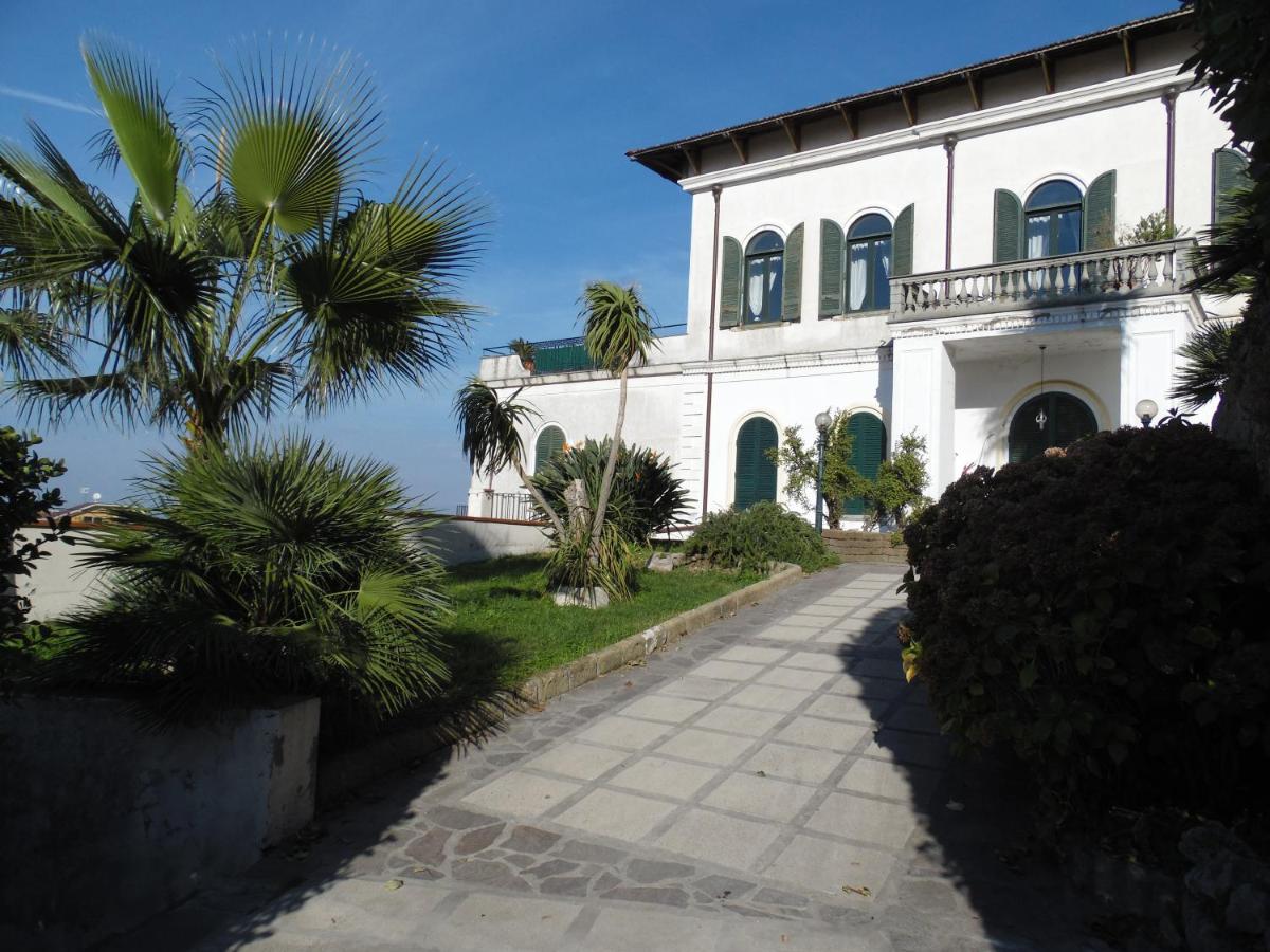 B&B Castellammare di Stabia - Villa Bianca - Bed and Breakfast Castellammare di Stabia