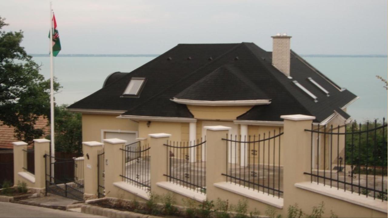 B&B Balatonalmadi - Mátyás király Apartman - Bed and Breakfast Balatonalmadi