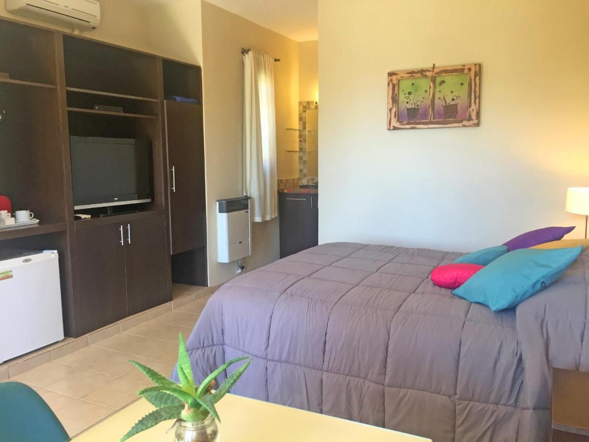 Tweepersoonskamer met 1 of 2 Bedden en Uitzicht op de Tuin