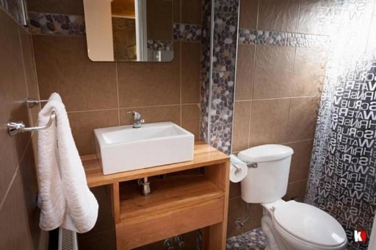 Twin Room with Private Bathroom