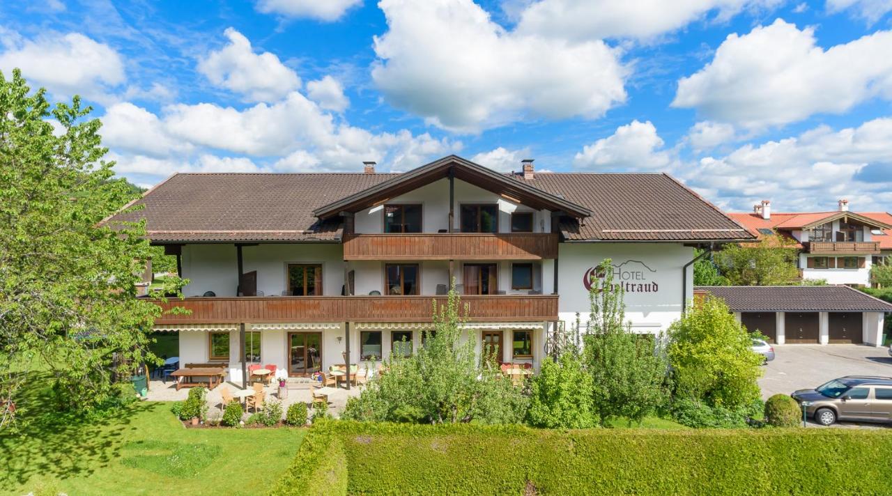 B&B Aschau im Chiemgau - Kleines Hotel Edeltraud - Bed and Breakfast Aschau im Chiemgau