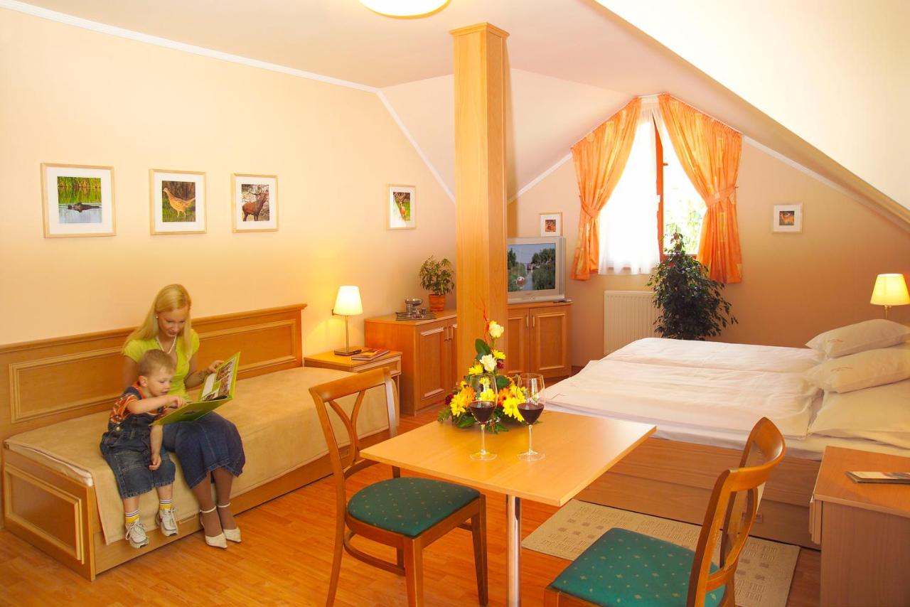 B&B Sopron - Vadászkürt Panzió és Étterem - Bed and Breakfast Sopron