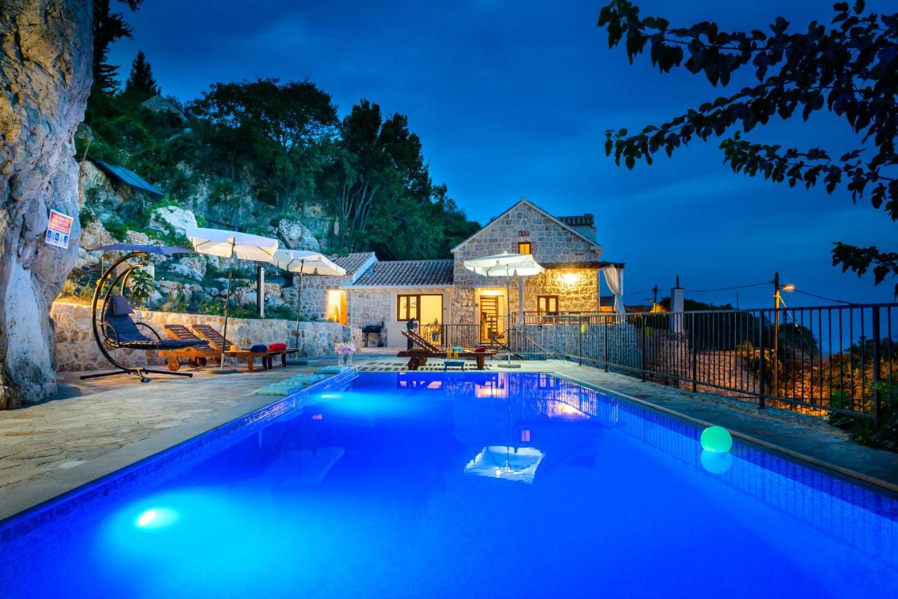 B&B Mlini - Villa Stone-Exceptional private Estate - Bed and Breakfast Mlini