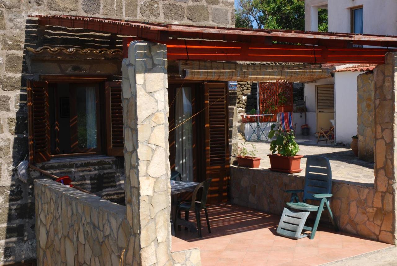 Case Vacanze La Cernia Bruna - Bed and Breakfast Ustica