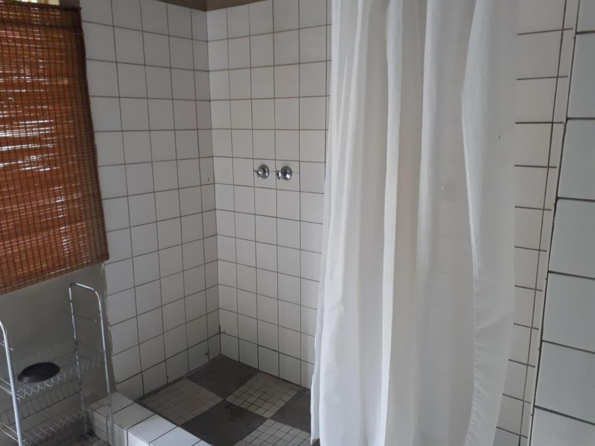 Standard Twin Room with Shared Bathroom