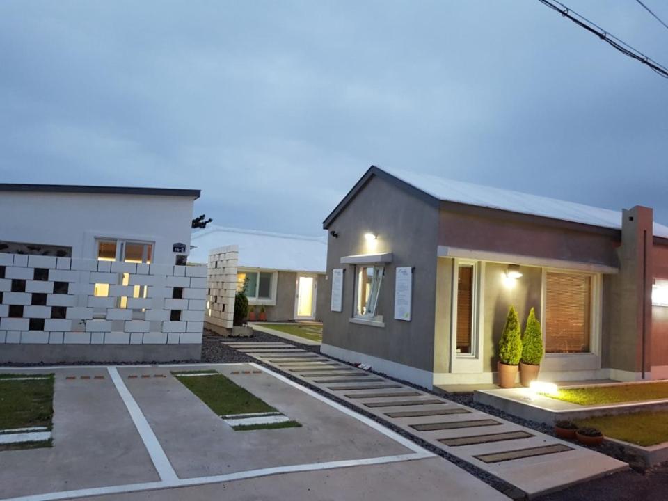 B&B Seogwipo - Bookmark Guesthouse - Bed and Breakfast Seogwipo