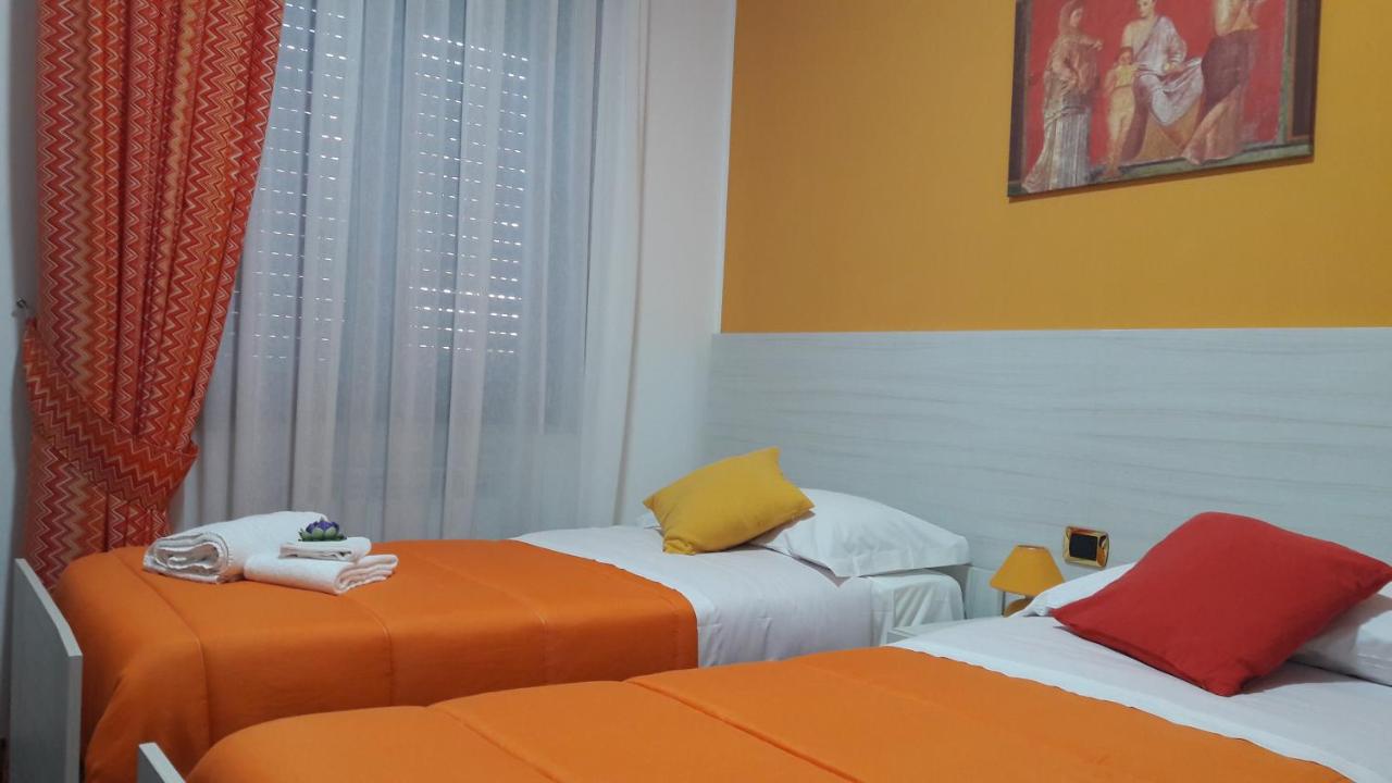 Camera Doppia con Letti Singoli con Bagno Privato 