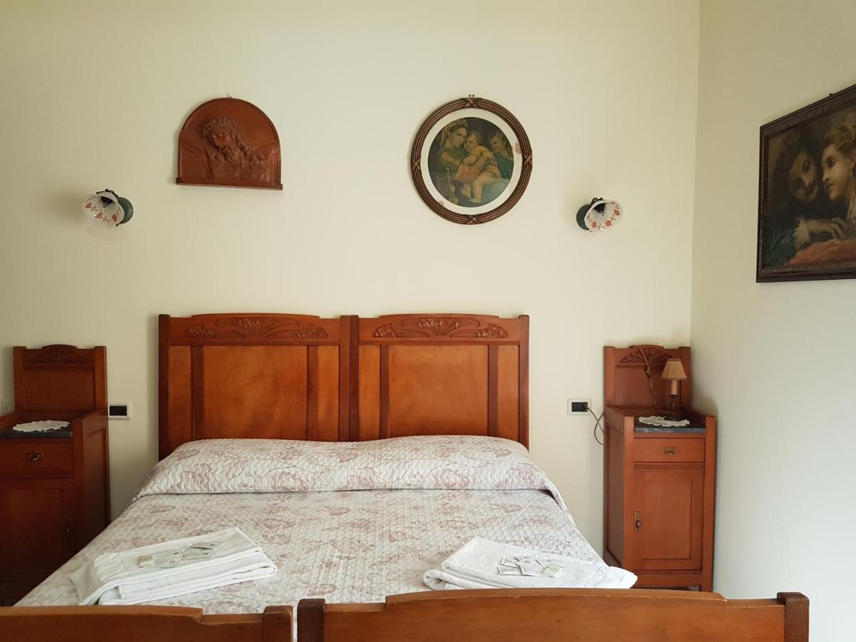 Doppel-/Zweibettzimmer mit eigenem Bad