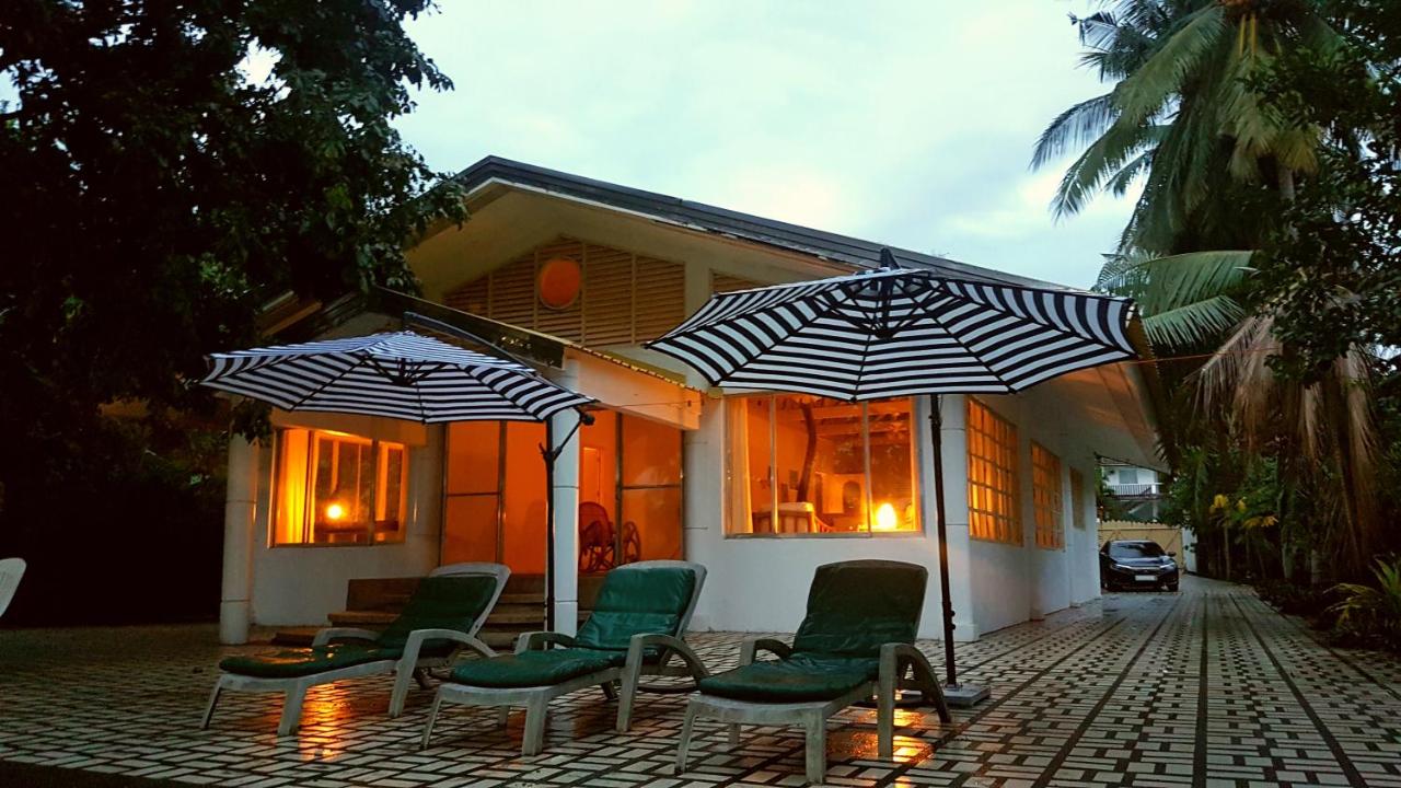 B&B Lian - White House, Batangas - Bed and Breakfast Lian