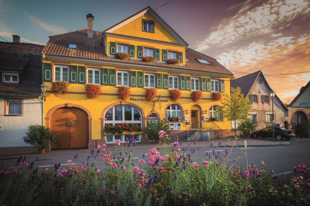 B&B Ihringen - Weinhotel / Gasthaus zur Sonne - Bed and Breakfast Ihringen