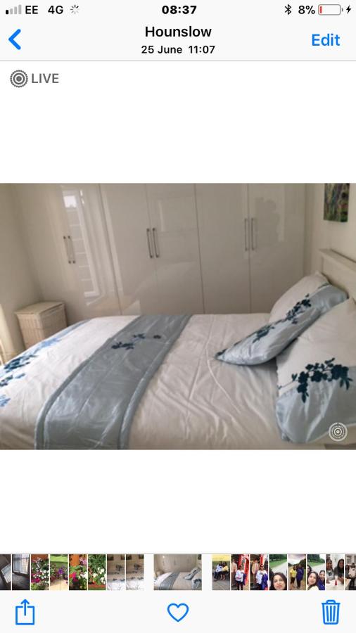 B&B Hounslow - House - Bed and Breakfast Hounslow