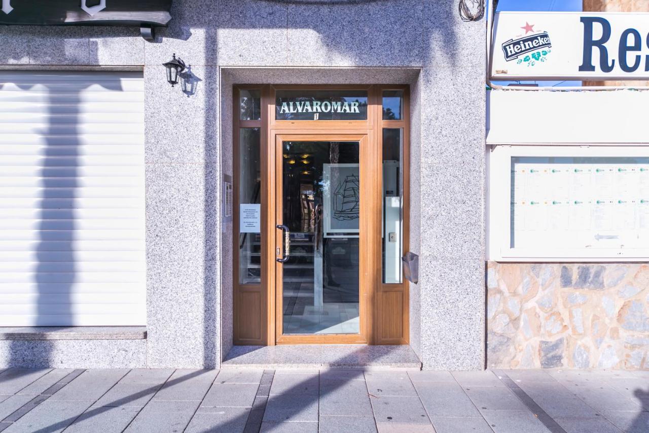 Homely Apartments Club Nautico - Chambres d’hôtes Torrevieja