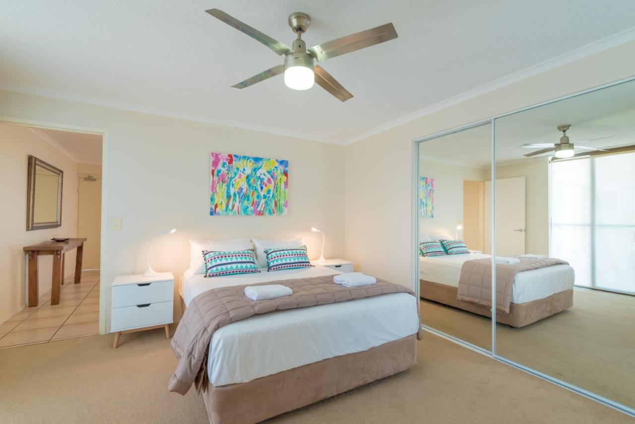 Deluxe Two-Bedroom Apartment - Partial Water View
