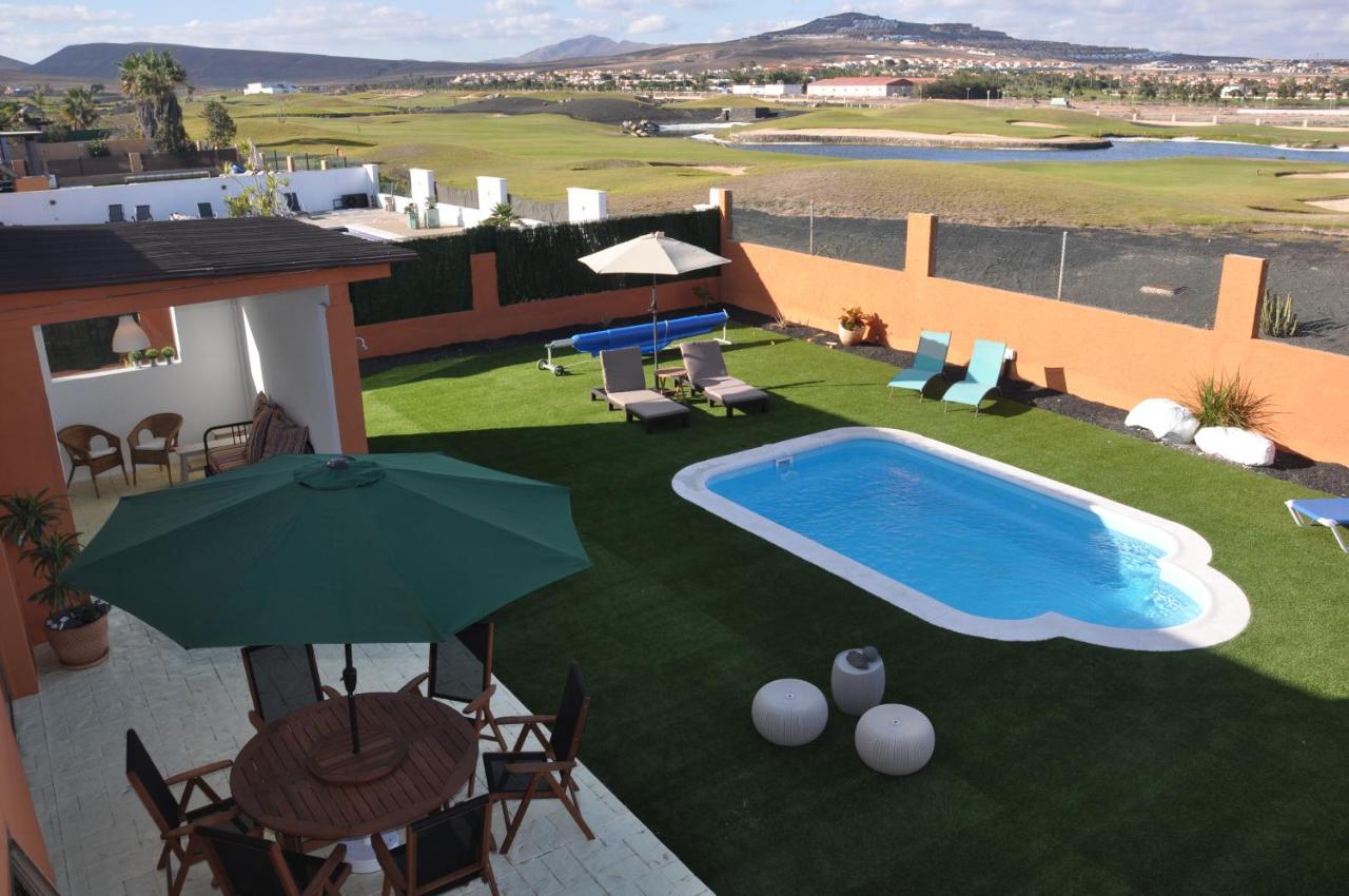ECO Villa White Suite with climatized pool - Ferienwohnung Caleta de Fuste