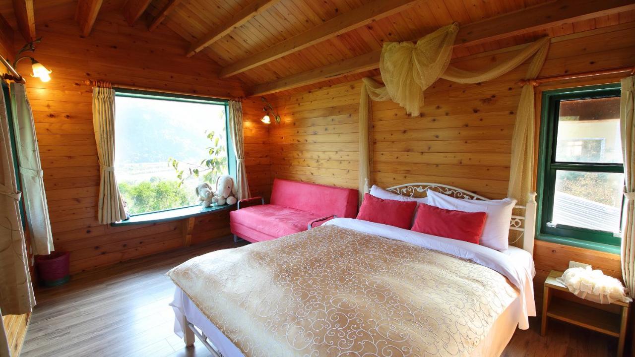 Familienzimmer mit Bergblick