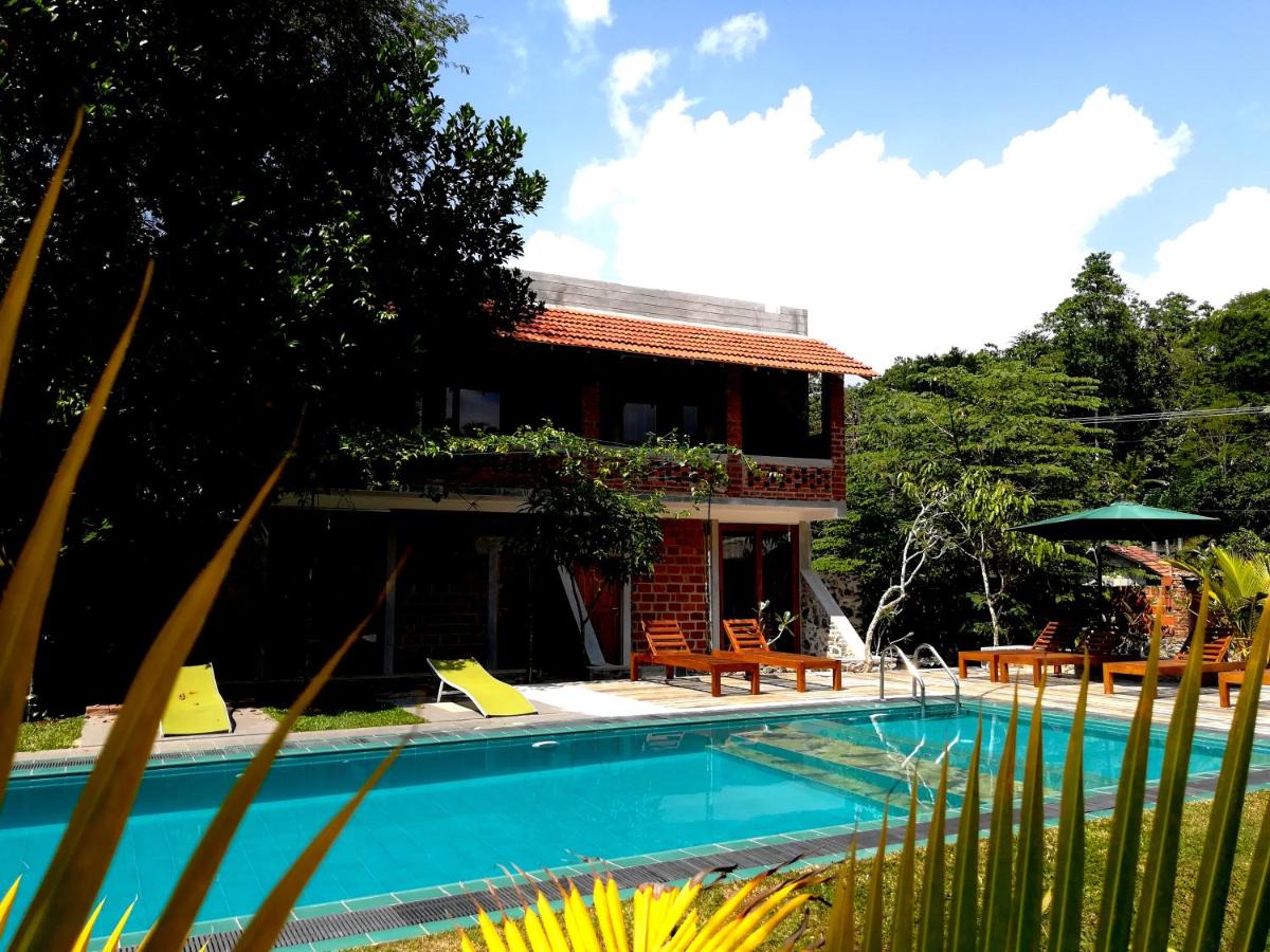 Lavendra Villa Mirissa - B&B
