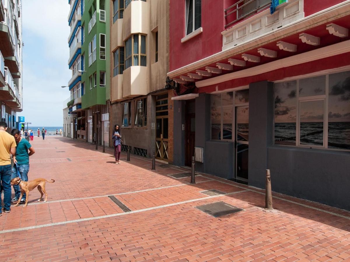 Beautiful Beach Apartment M&B IV by Las Canteras by VillaGranCanaria - Chambres d'hôtes Las Palmas de Gran Canaria