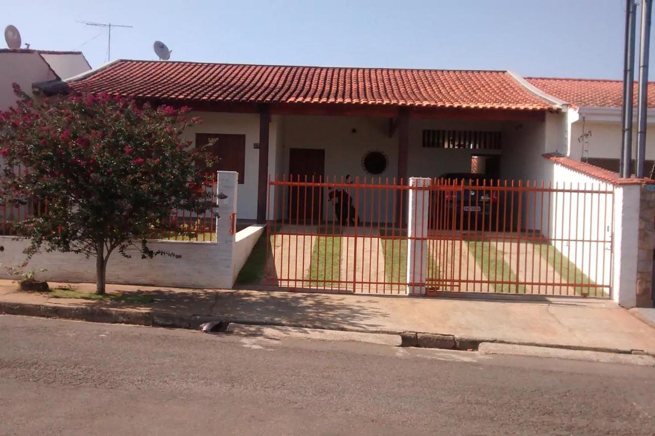 Quarto e suíte para uma pessoa - B&B Alfenas