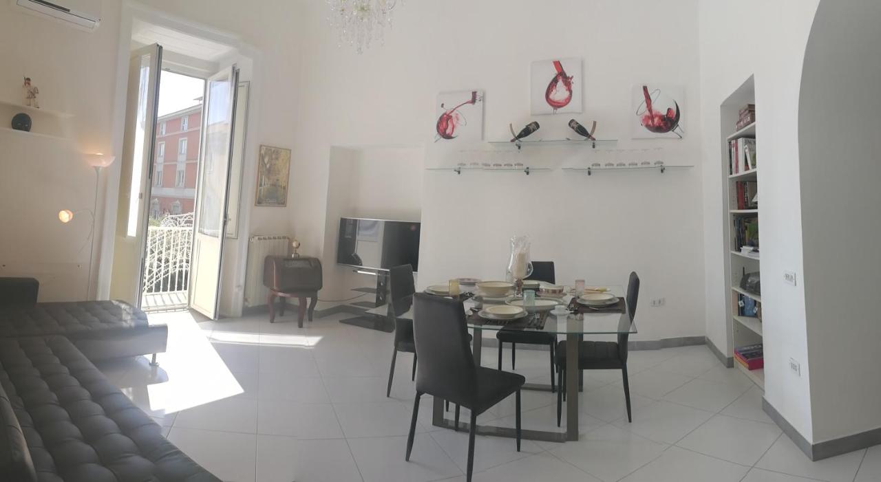 B&B Caserta - ReggiaHome Apartment - Bed and Breakfast Caserta